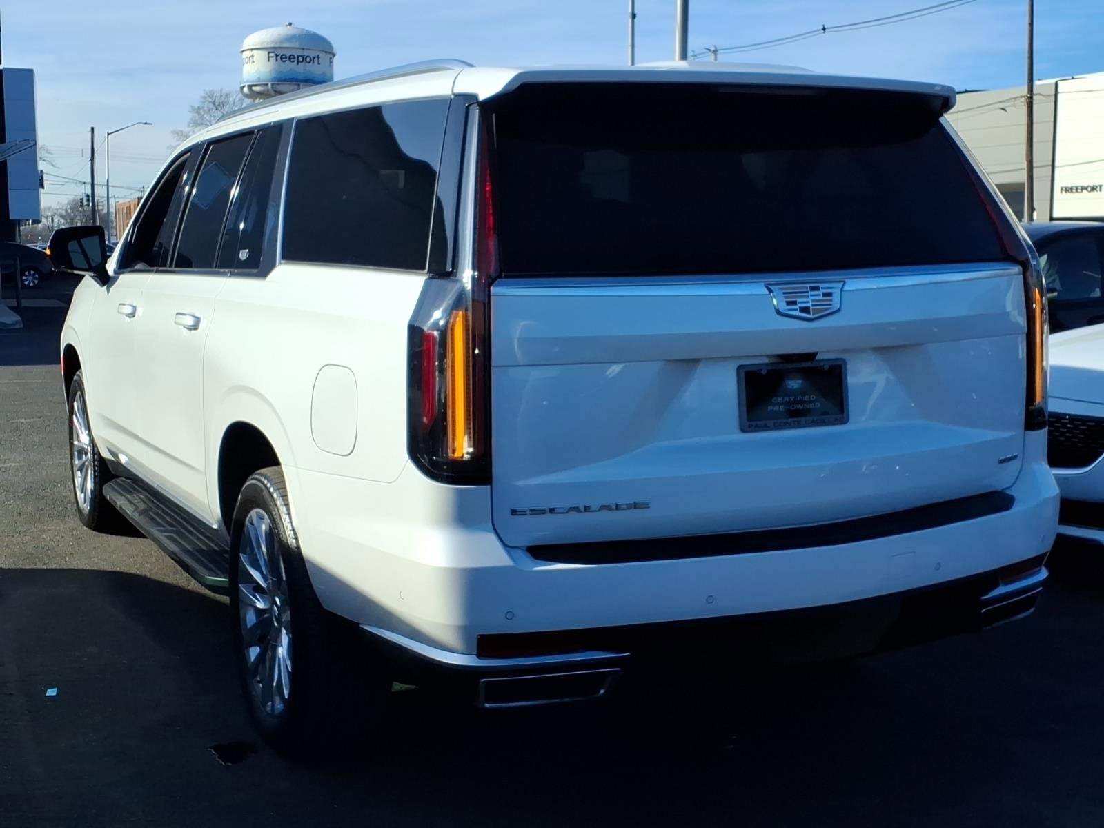 Used 2021 Cadillac Escalade ESV Premium Luxury w/ Performance Package image 6