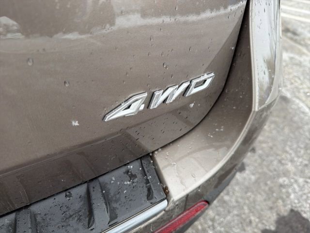 Certified 2021 Ford Explorer XLT w/ Equipment Group 202A image 9