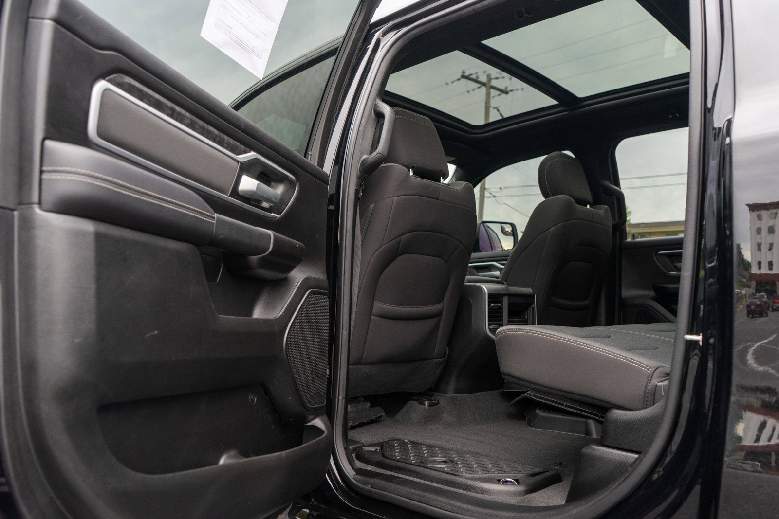 Used 2023 RAM 1500 Big Horn AWD/4WD image 28