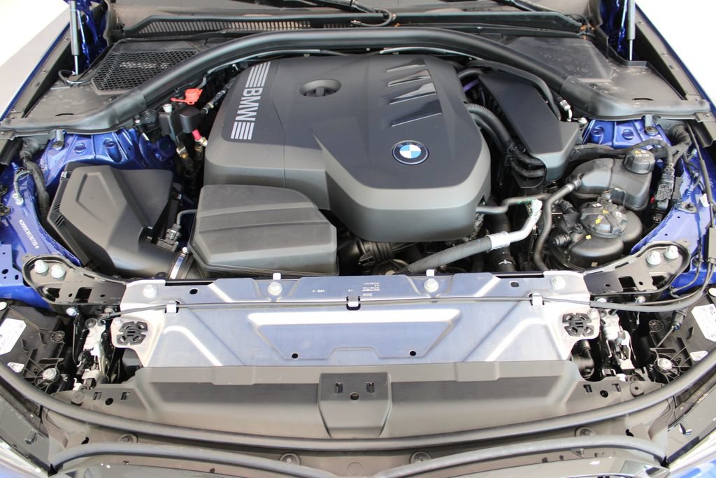 New 2026 BMW 330i xDrive Sedan w/ M Sport Package AWD/4WD image 8