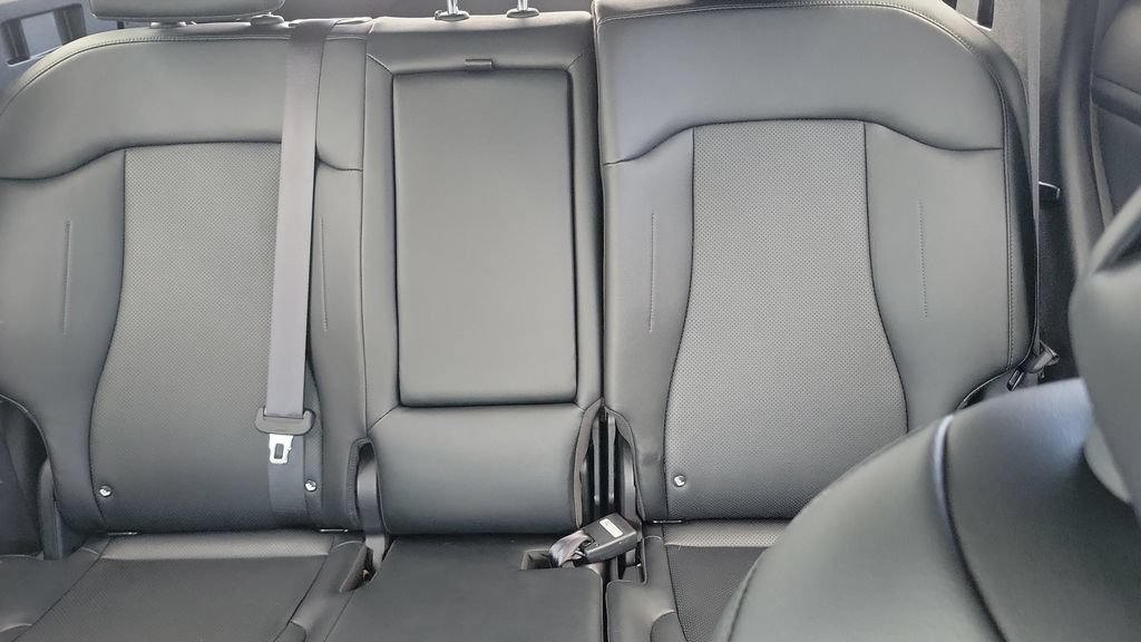 Used 2025 Kia Sportage EX FWD image 18