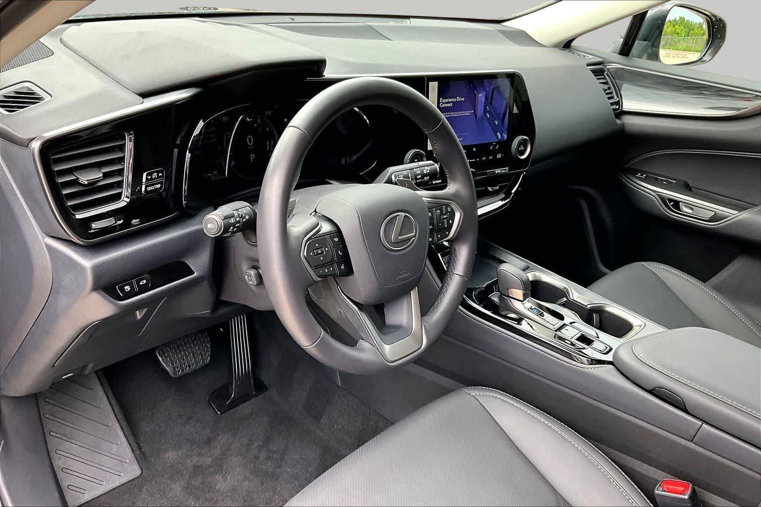 Certified 2025 Lexus NX 250 FWD w/ Accessory Package (Z1) image 18