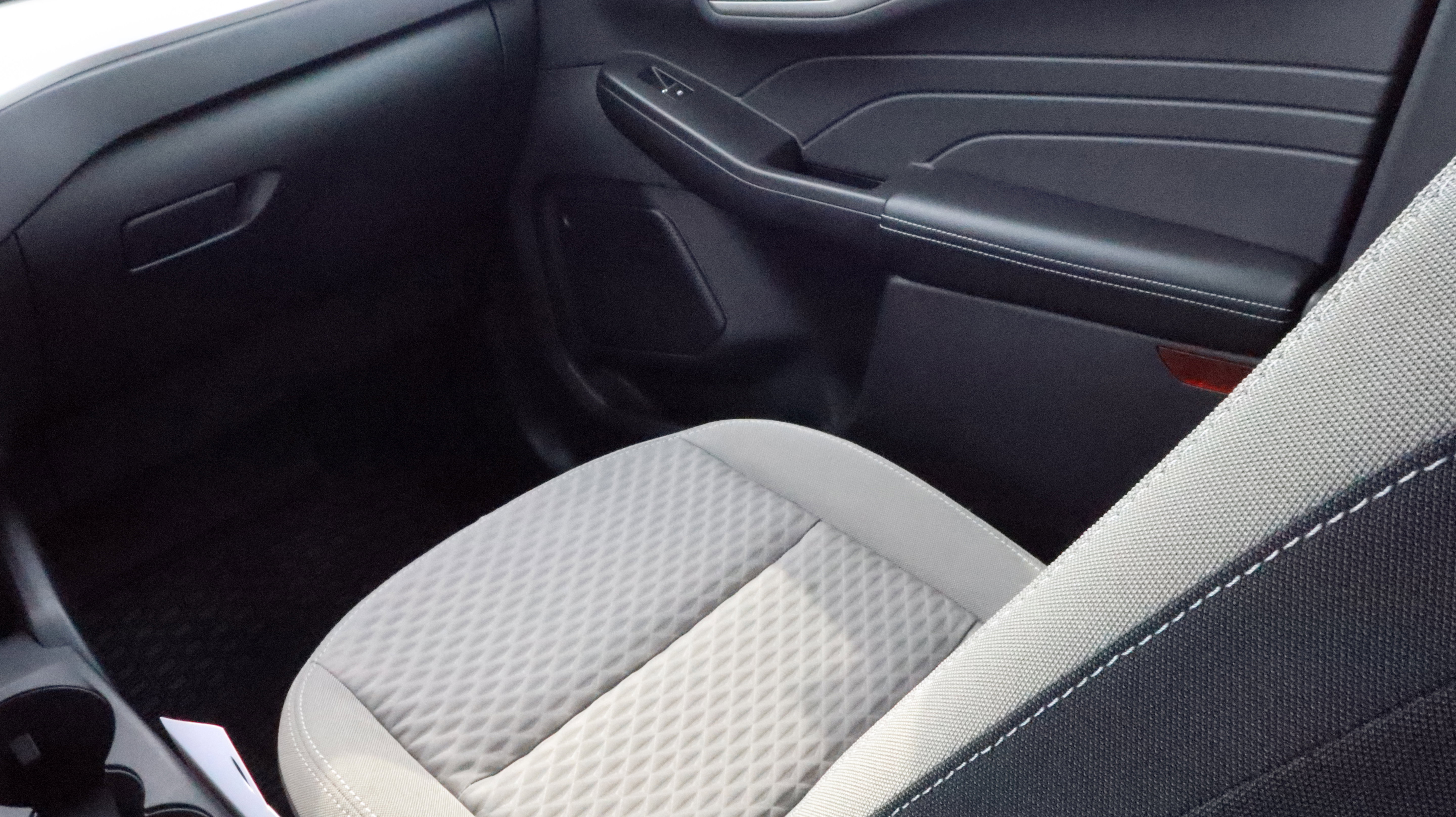 Used 2021 Ford Escape SE w/ Convenience Package image 12