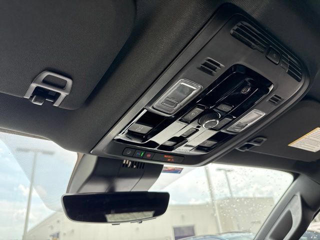 Used 2026 GMC Yukon AT4 w/ AT4 Premium Plus Package AWD/4WD image 18