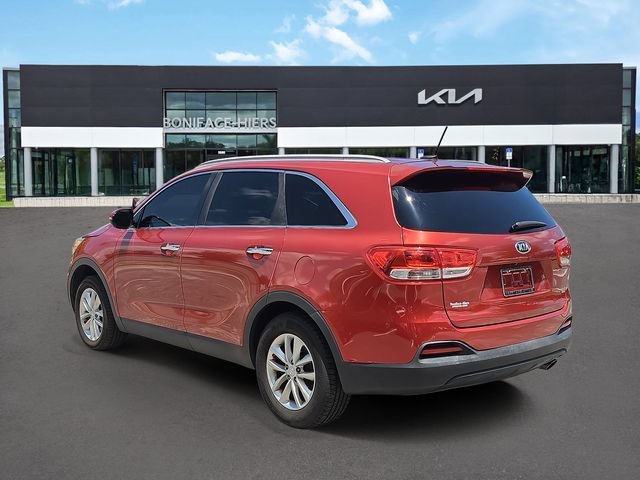 Used 2017 Kia Sorento FWD image 3