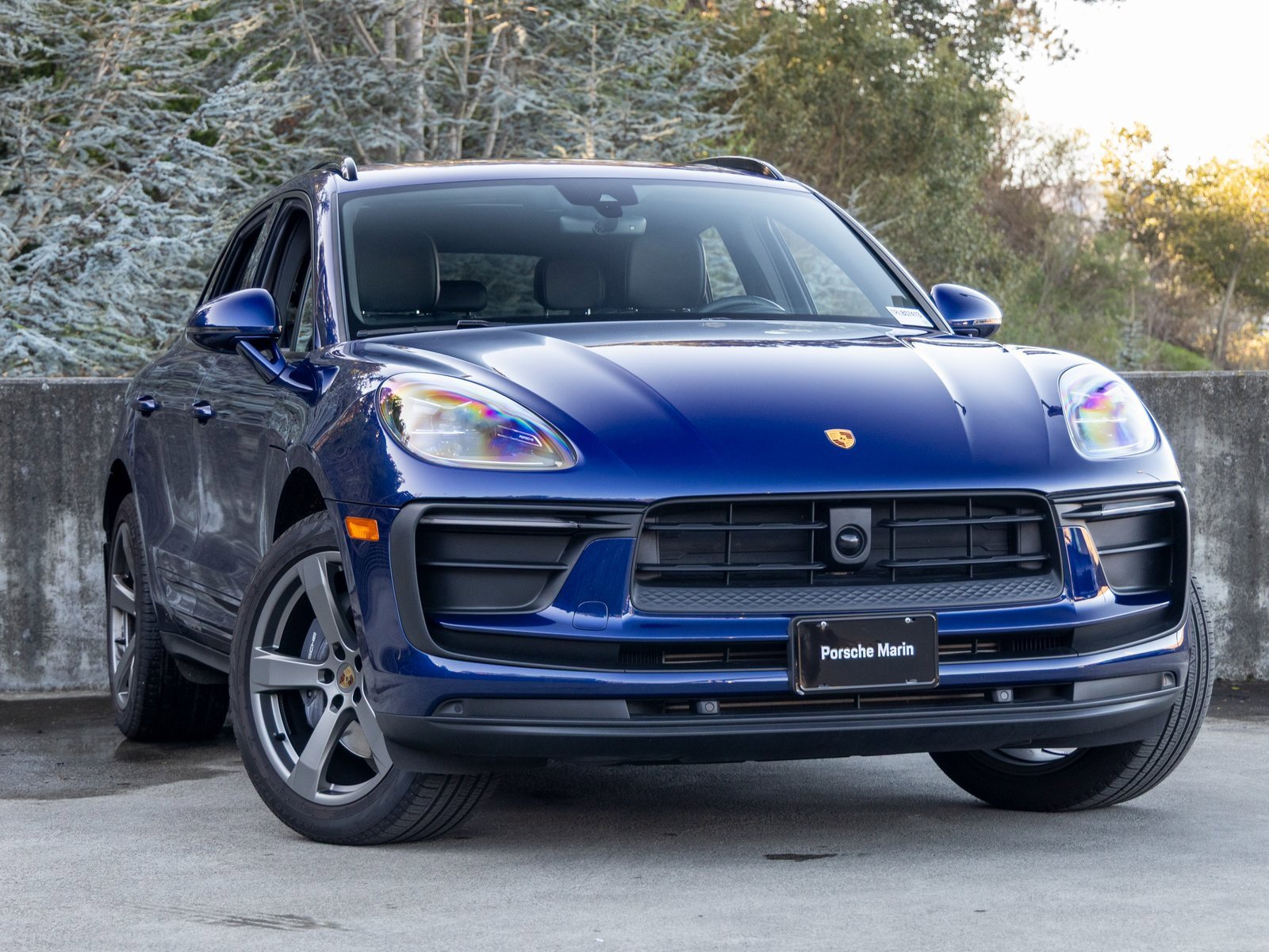 Certified 2024 Porsche Macan image 6