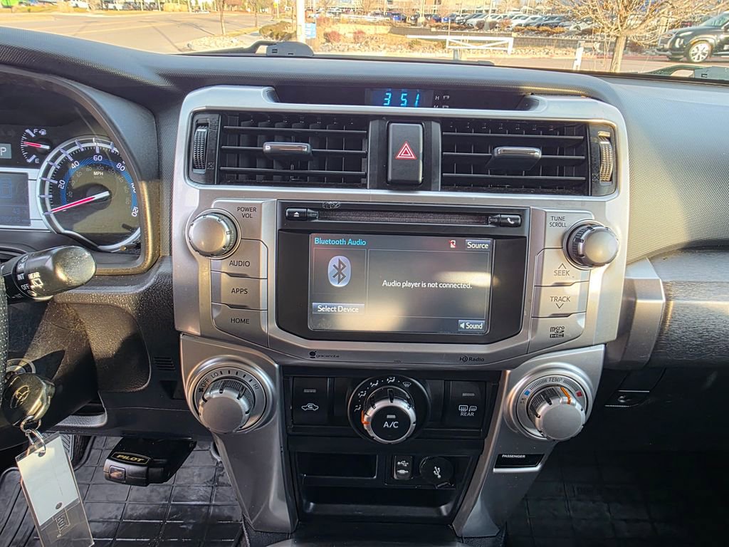 Used 2015 Toyota 4Runner SR5 image 19