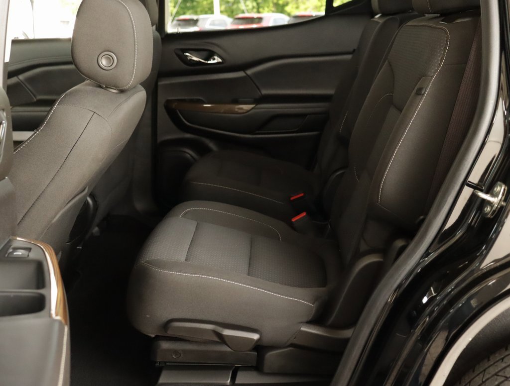 Used 2023 GMC Acadia SLE w/ Driver Convenience Package image 24