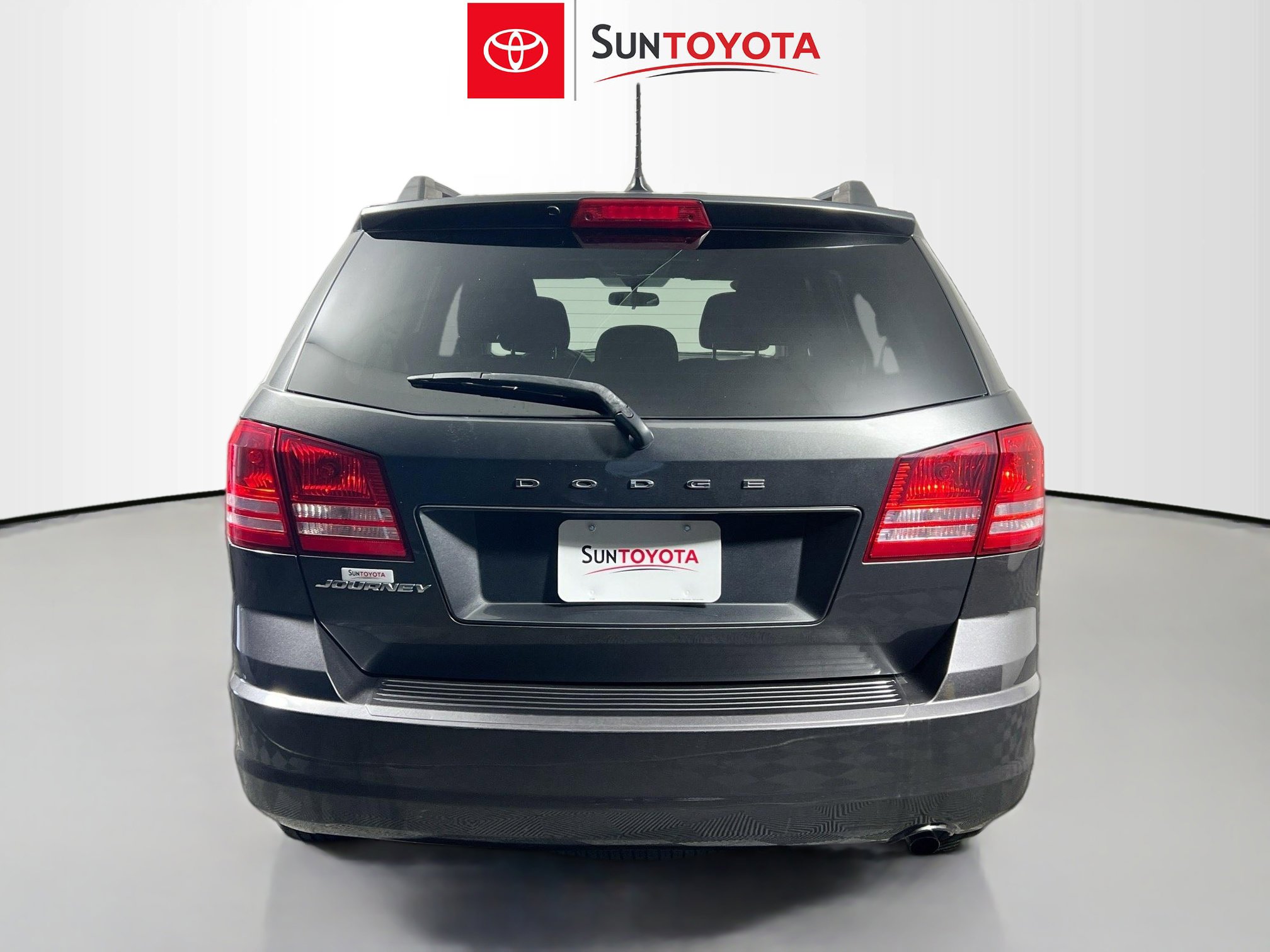 Used 2018 Dodge Journey SE image 5