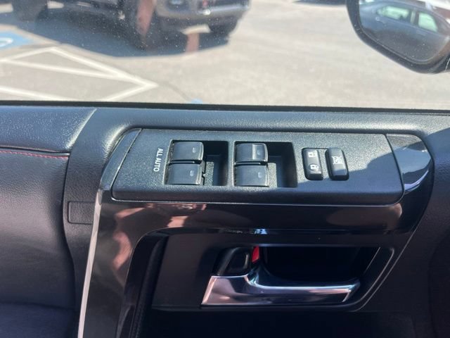 Used 2024 Toyota 4Runner TRD Off-Road Premium AWD/4WD image 12