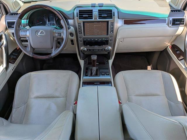 Used 2018 Lexus GX 460 Premium w/ Premium Package AWD/4WD image 17