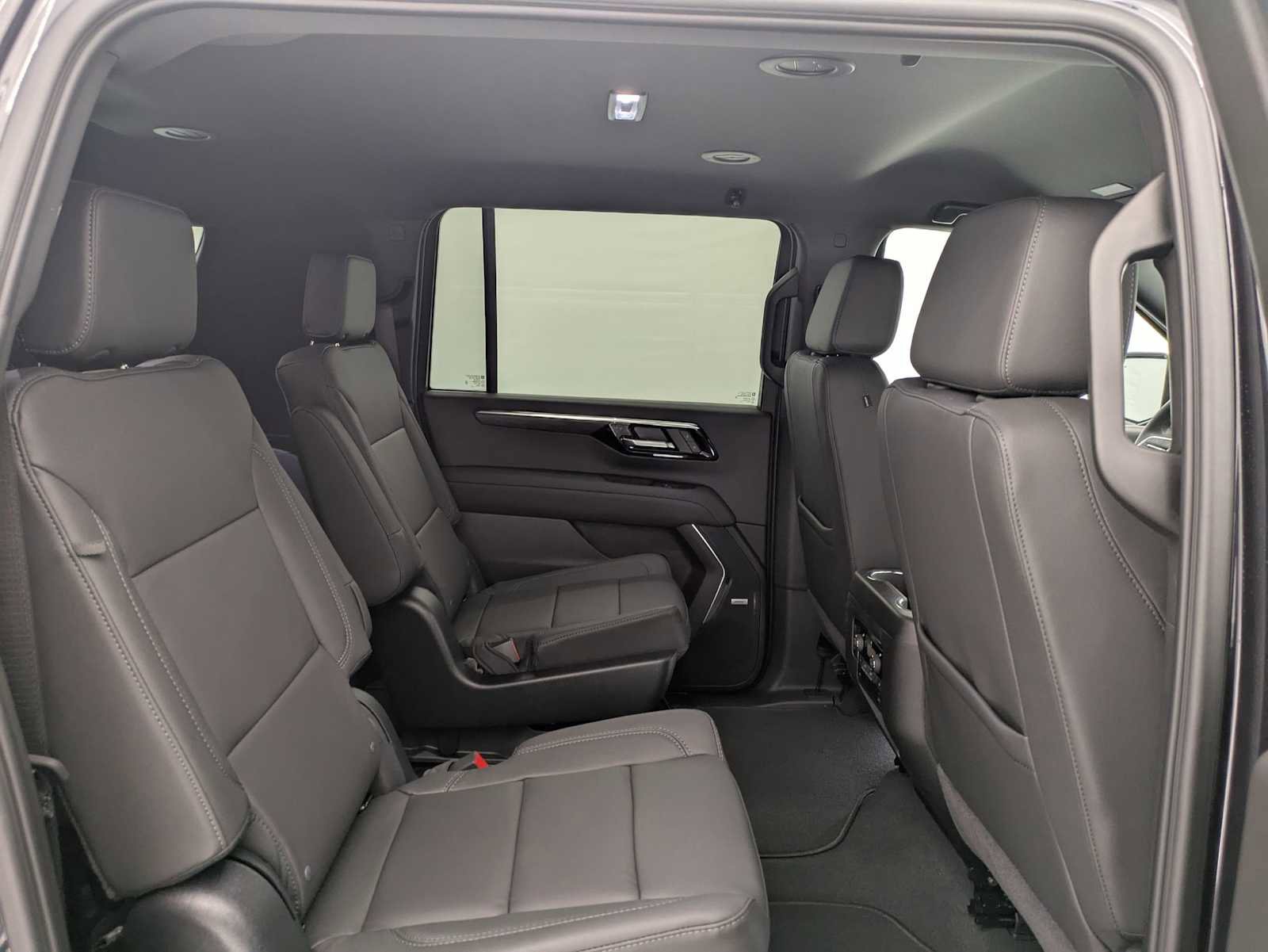 New 2026 Chevrolet Suburban LT AWD/4WD image 21