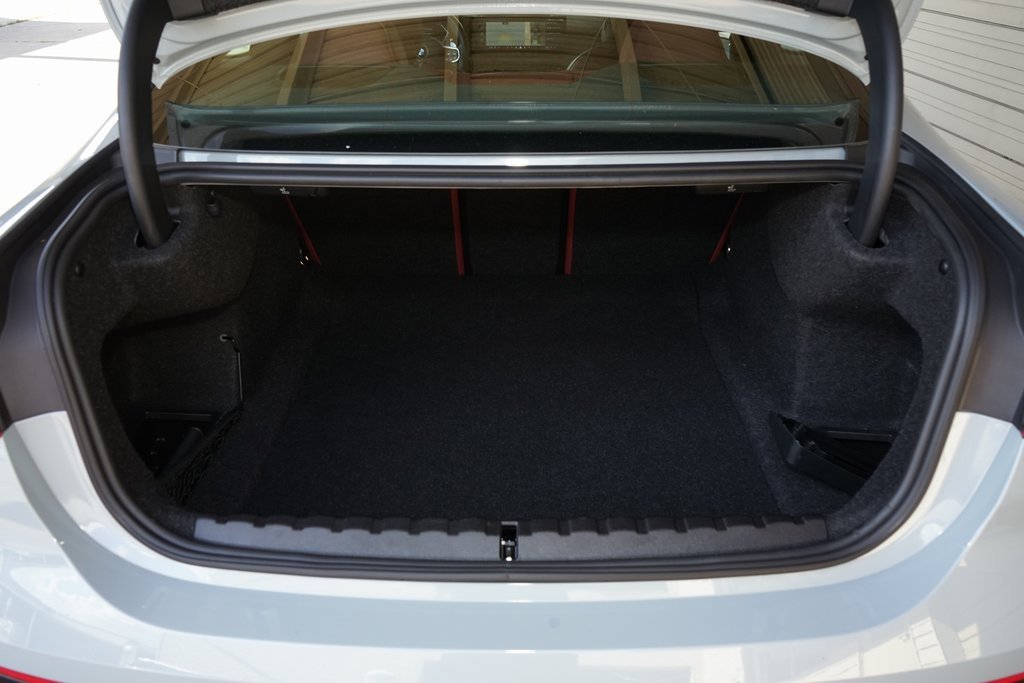 Used 2025 BMW M440i Coupe image 32