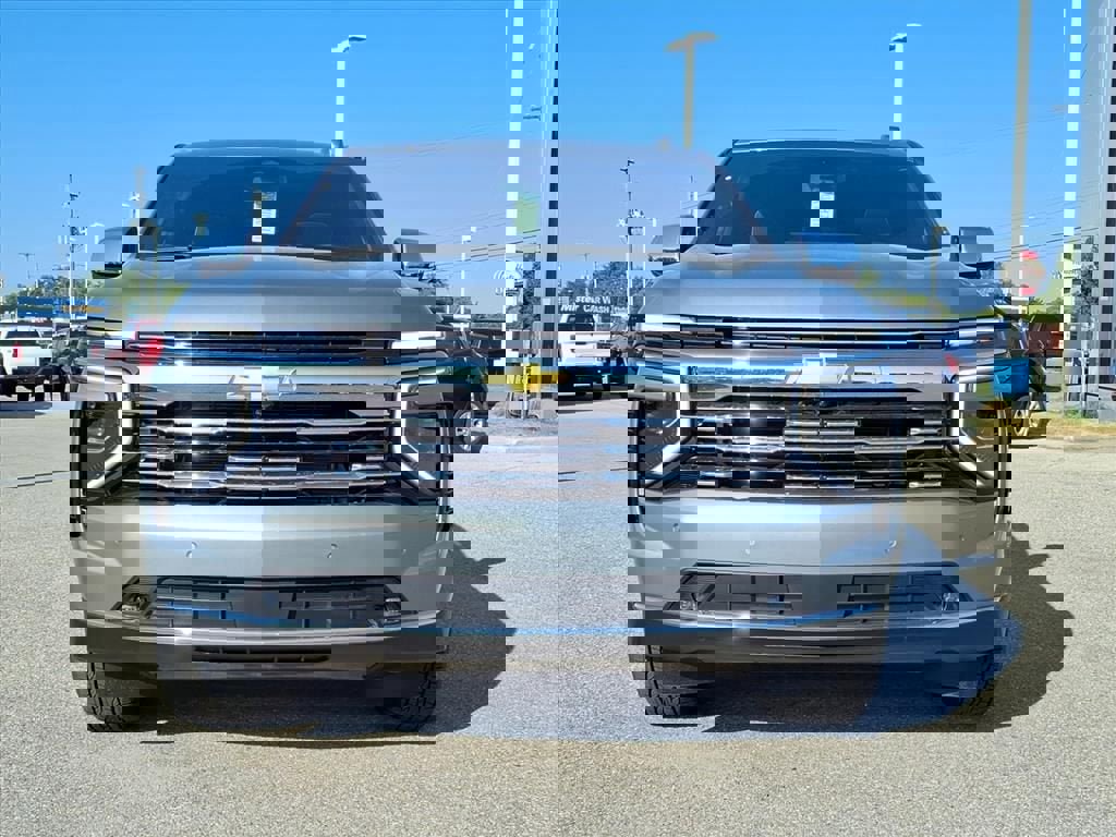 New 2025 Chevrolet Suburban Premier w/ Sun And Tow Package image 2