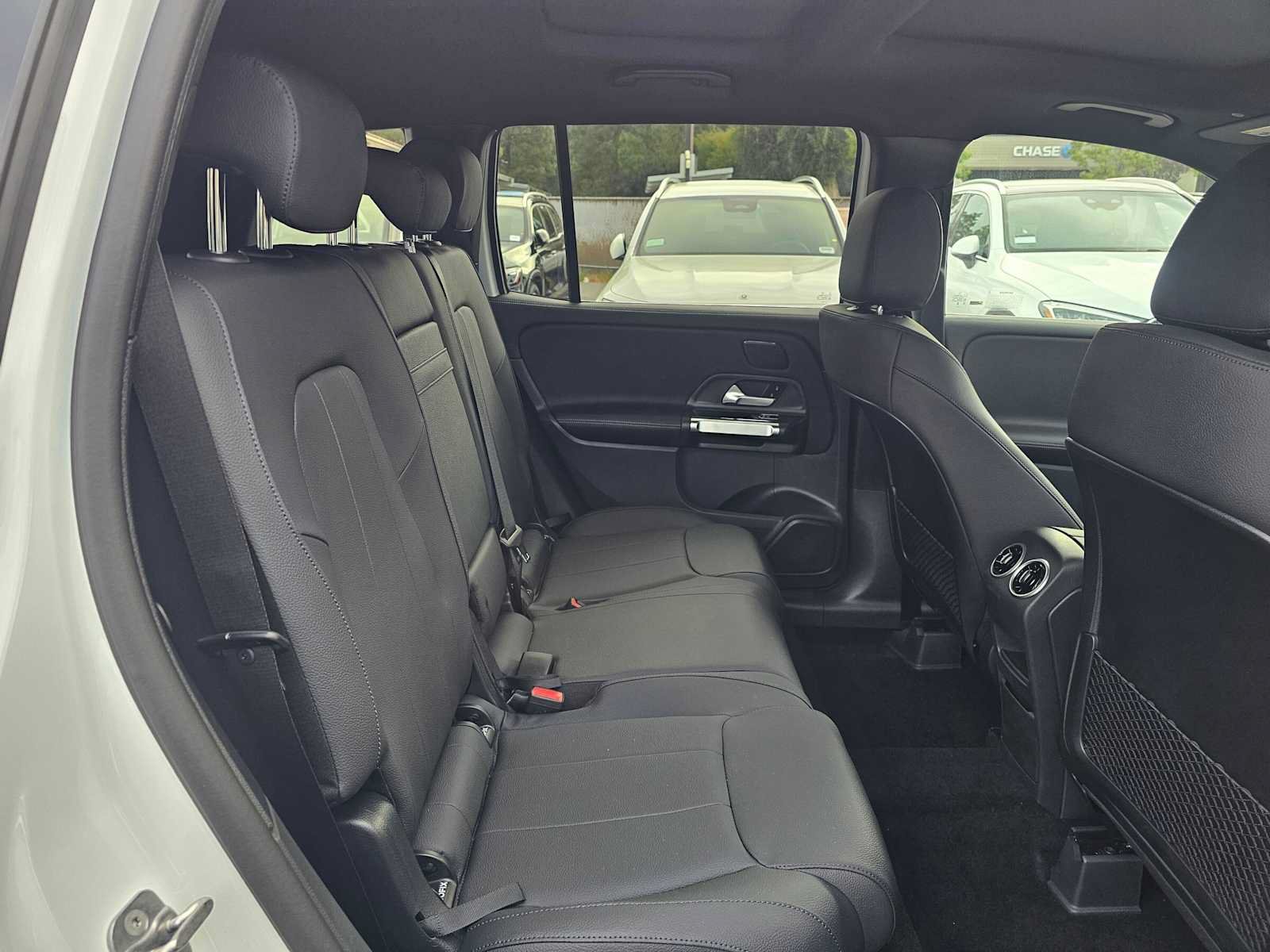 New 2026 Mercedes-Benz GLB 250 image 12