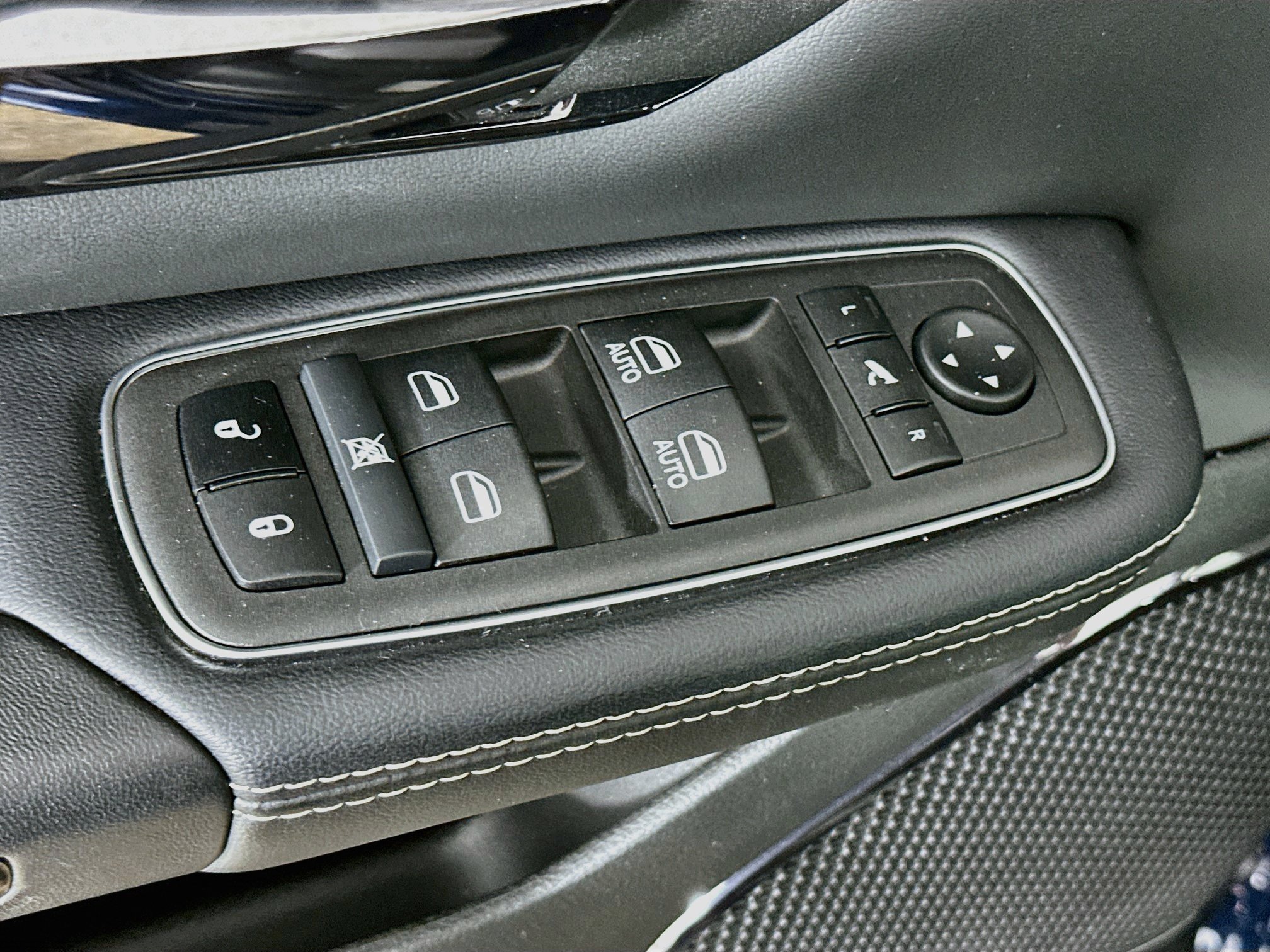 Used 2024 RAM 1500 Limited AWD/4WD image 15