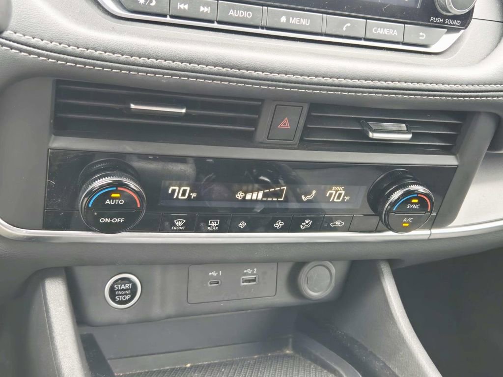 Used 2023 Nissan Rogue SV image 26