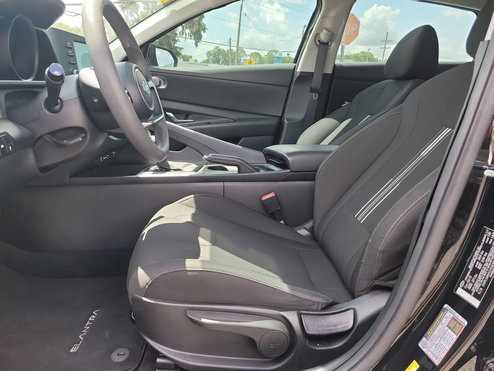 Used 2022 Hyundai Elantra SEL FWD image 14