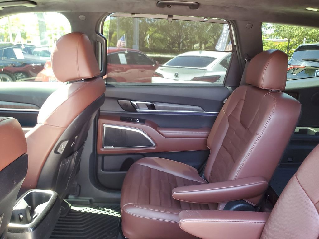 Used 2024 Kia Telluride SX Prestige w/ Towing Package AWD/4WD image 12