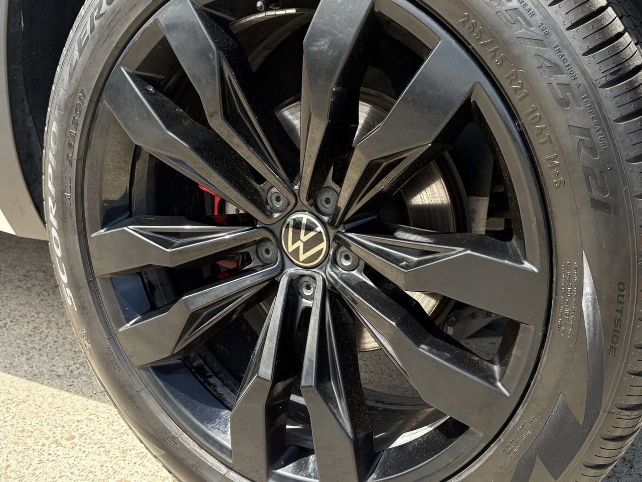 Used 2022 Volkswagen Atlas Cross Sport SEL Premium R-Line AWD/4WD image 11