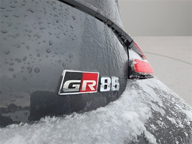 Used 2024 Toyota GR86 Premium w/ Performance Package image 17