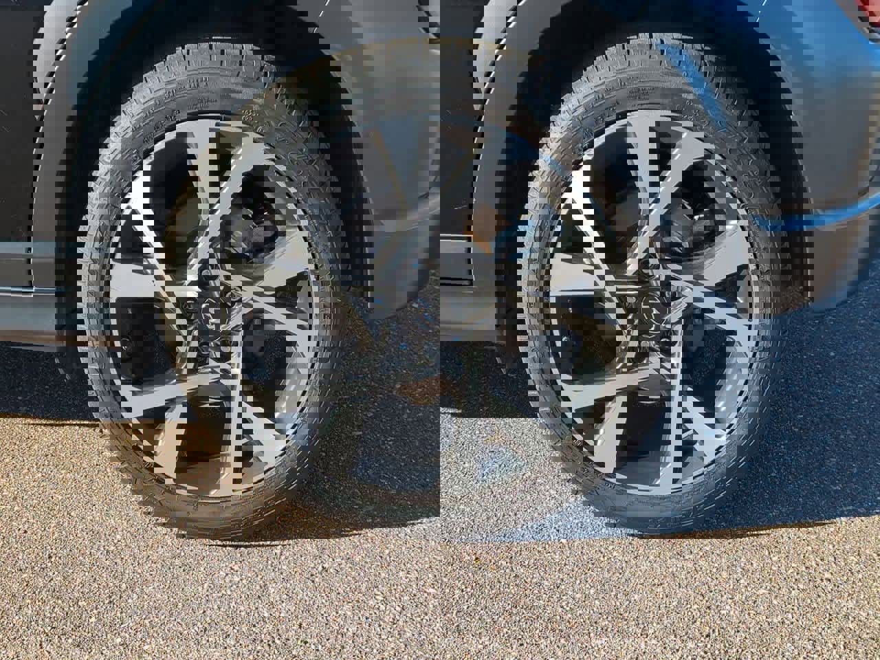 Used 2023 Hyundai Kona Limited w/ Cargo Package image 13