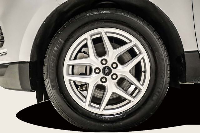 Used 2024 Ford Edge SEL image 9