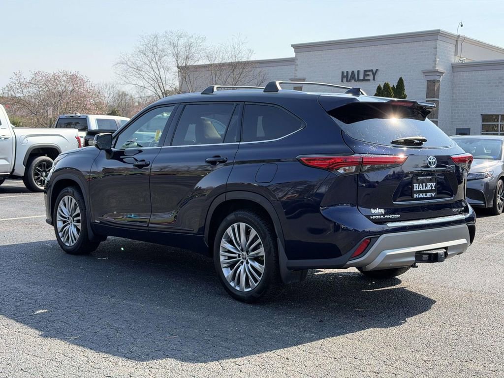 Used 2023 Toyota Highlander Platinum image 22