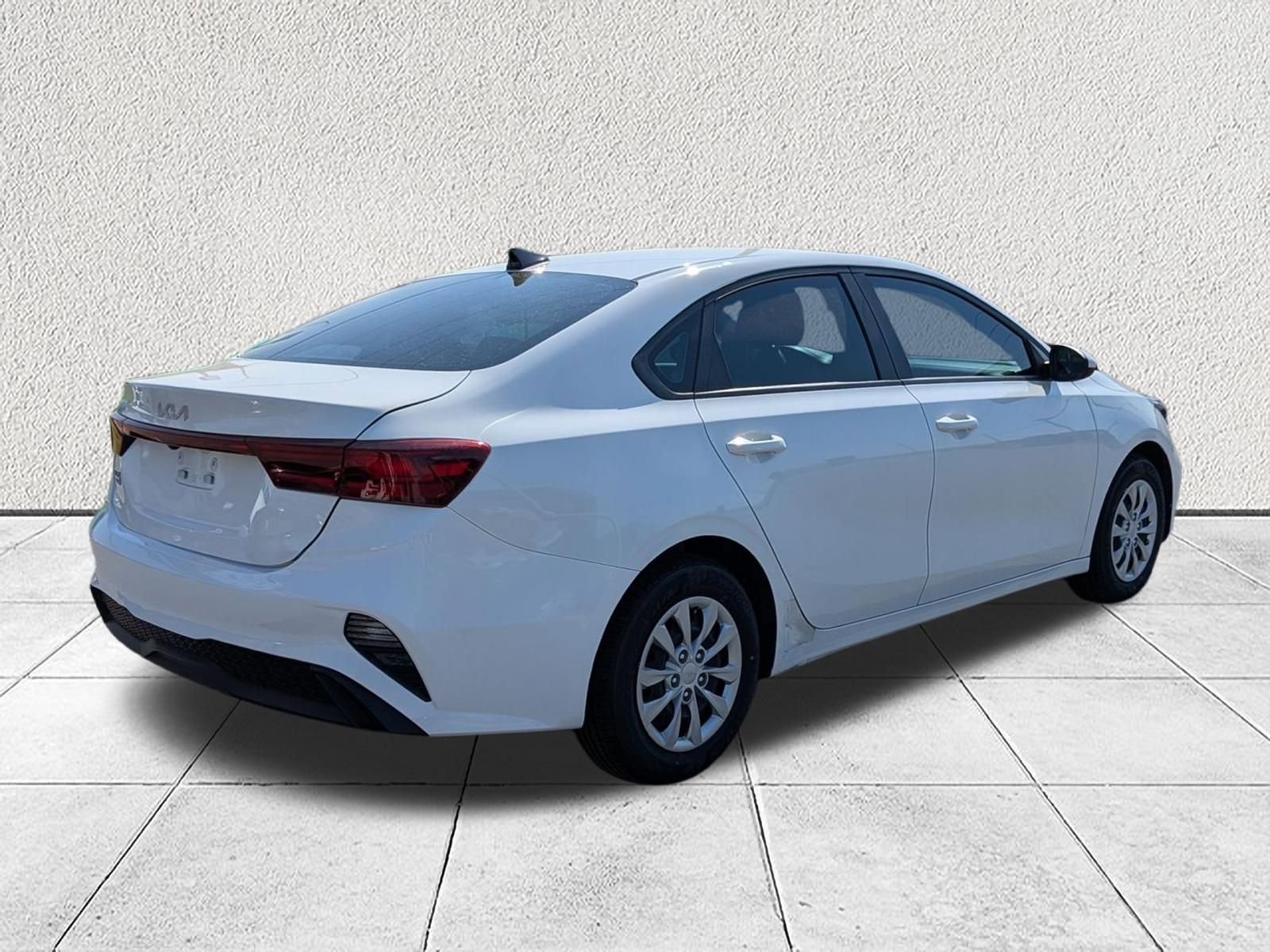 Used 2023 Kia Forte LX image 3