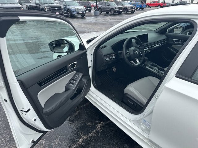 Used 2025 Honda Civic Sport image 18