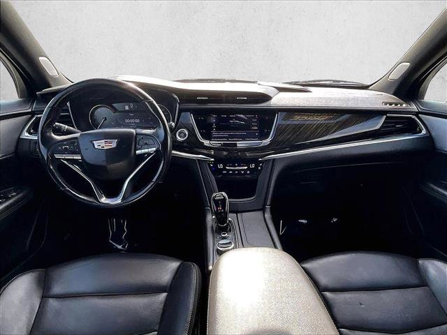 Used 2022 Cadillac XT6 Premium Luxury image 16