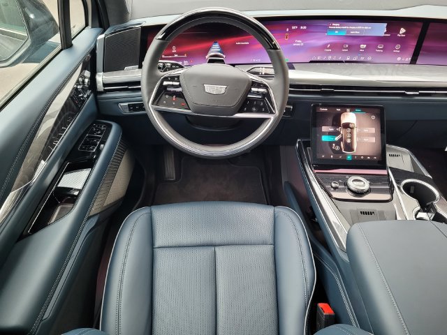 New 2025 Cadillac Escalade IQ Sport 2 w/ LPO, ONYX Package AWD/4WD image 16