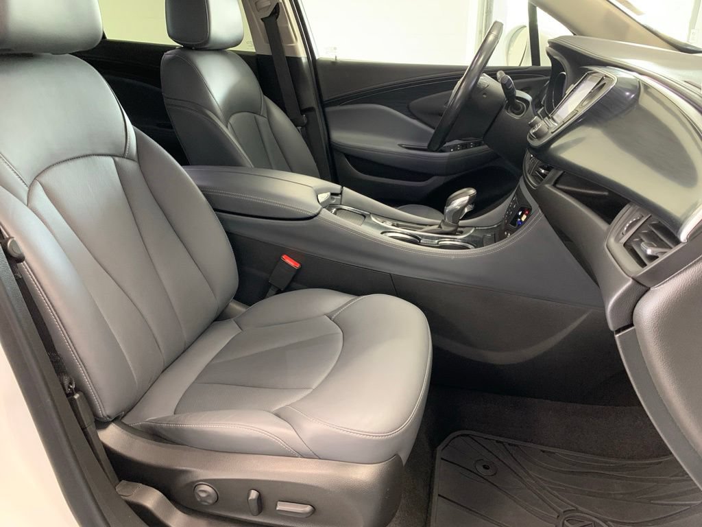 Used 2019 Buick Envision Essence FWD image 9