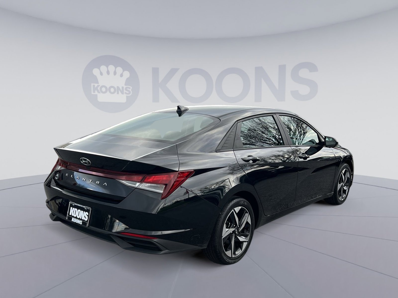 Used 2023 Hyundai Elantra SEL w/ Convenience Package image 7