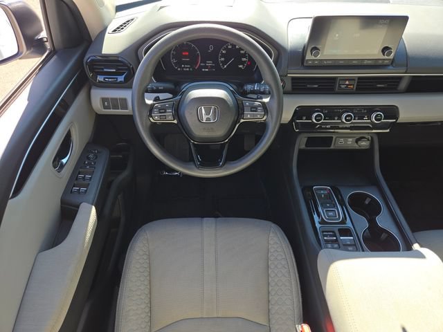 Certified 2023 Honda Pilot LX image 17
