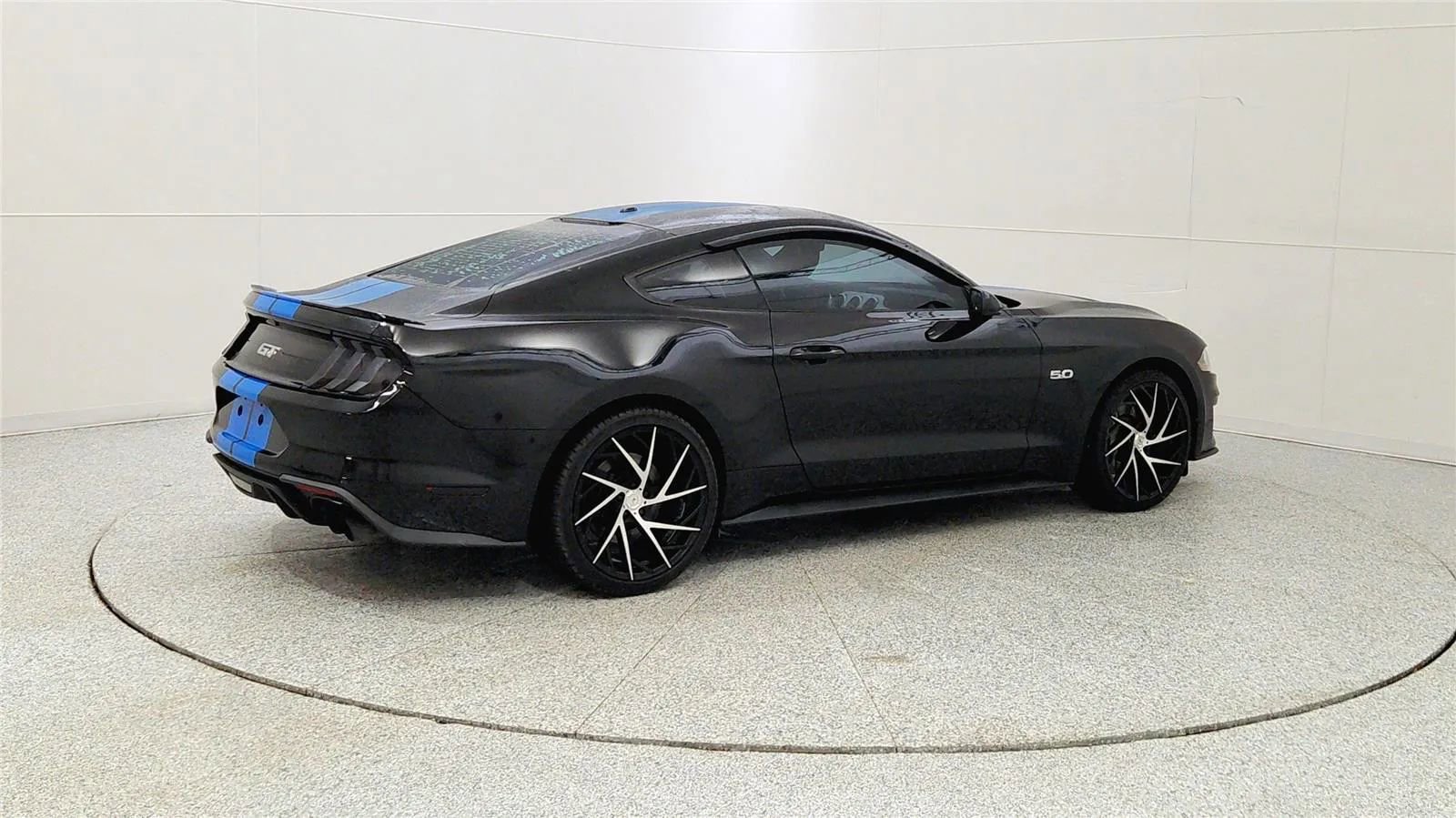 Used 2020 Ford Mustang GT image 4