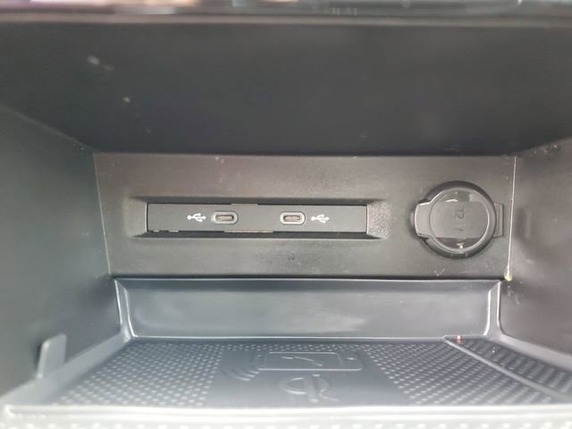 Certified 2023 Volkswagen Taos SE w/ Panoramic Sunroof Package FWD image 21