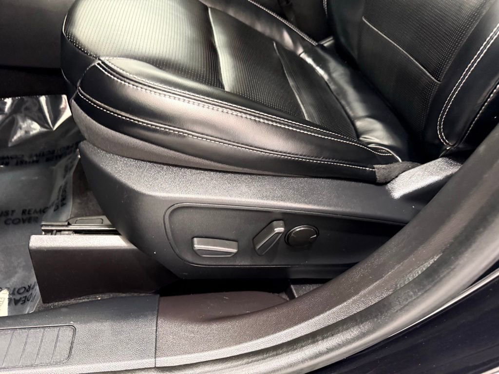 Used 2024 Ford Escape Platinum AWD/4WD image 15