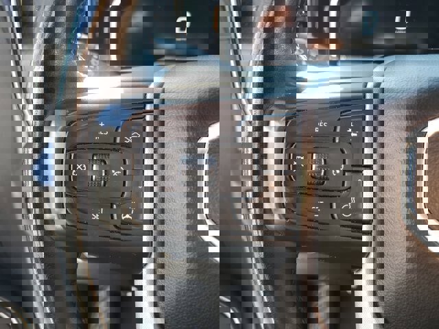 Used 2024 GMC Sierra 1500 SLE image 28