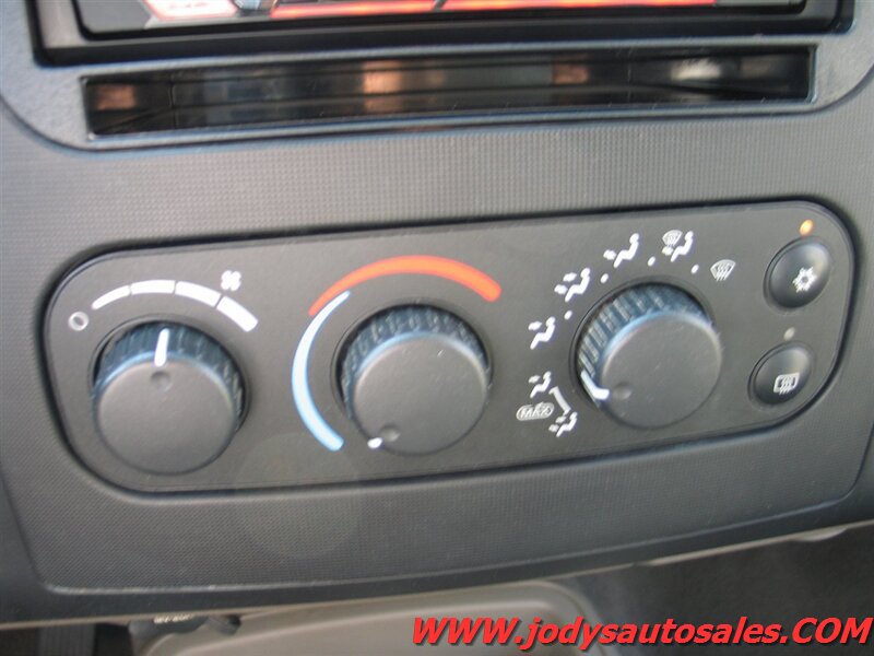 Used 2001 Dodge Dakota SLT AWD/4WD image 16