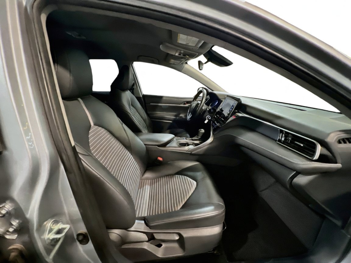 Used 2023 Toyota Camry SE FWD image 19