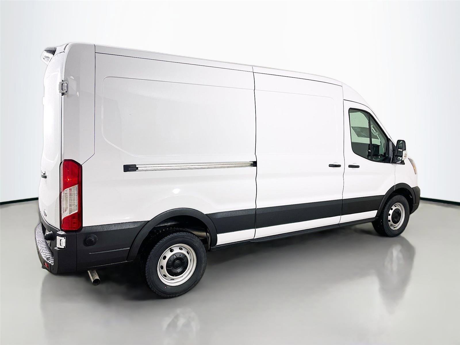 New 2025 Ford Transit 250 148 Medium Roof RWD image 8