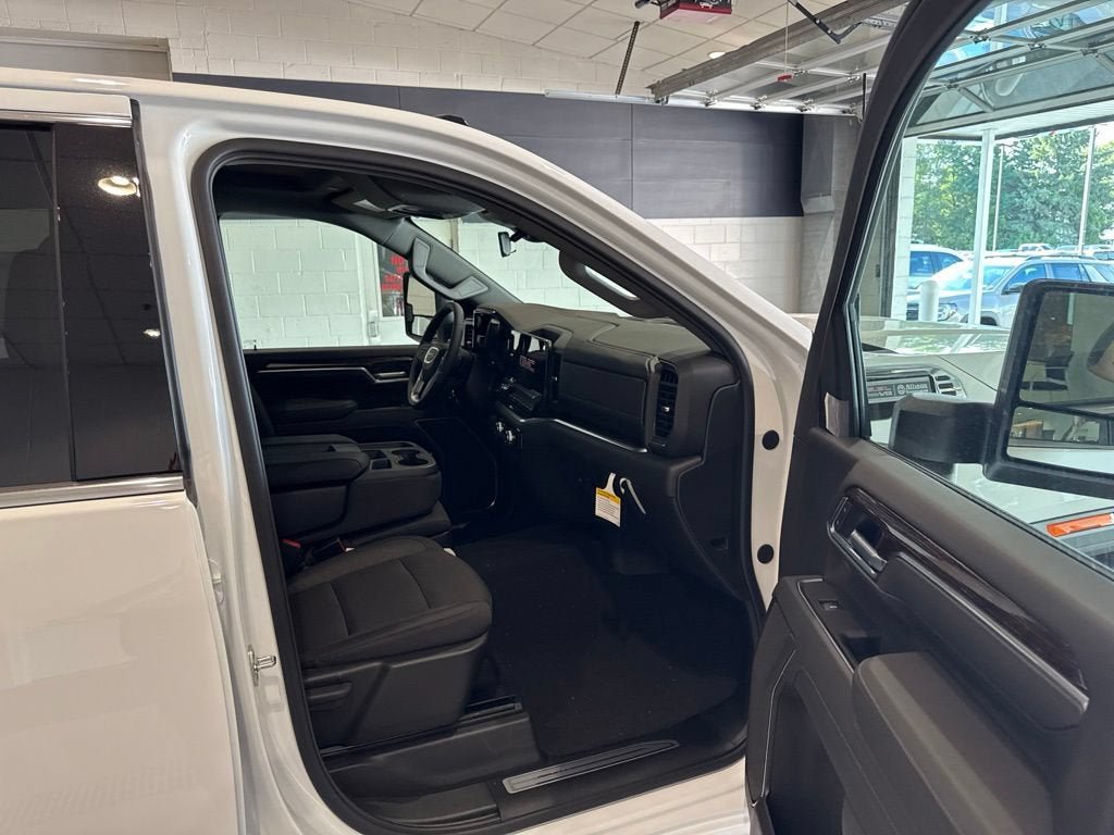 New 2026 GMC Sierra 2500 SLE w/ SLE Value Package; AWD/4WD image 12
