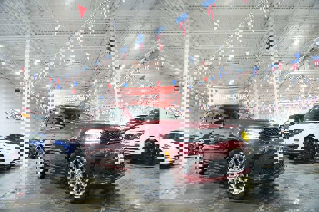 Used 2024 Dodge Durango GT image 2