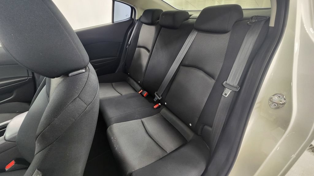 Used 2017 MAZDA MAZDA3 Sport FWD image 12