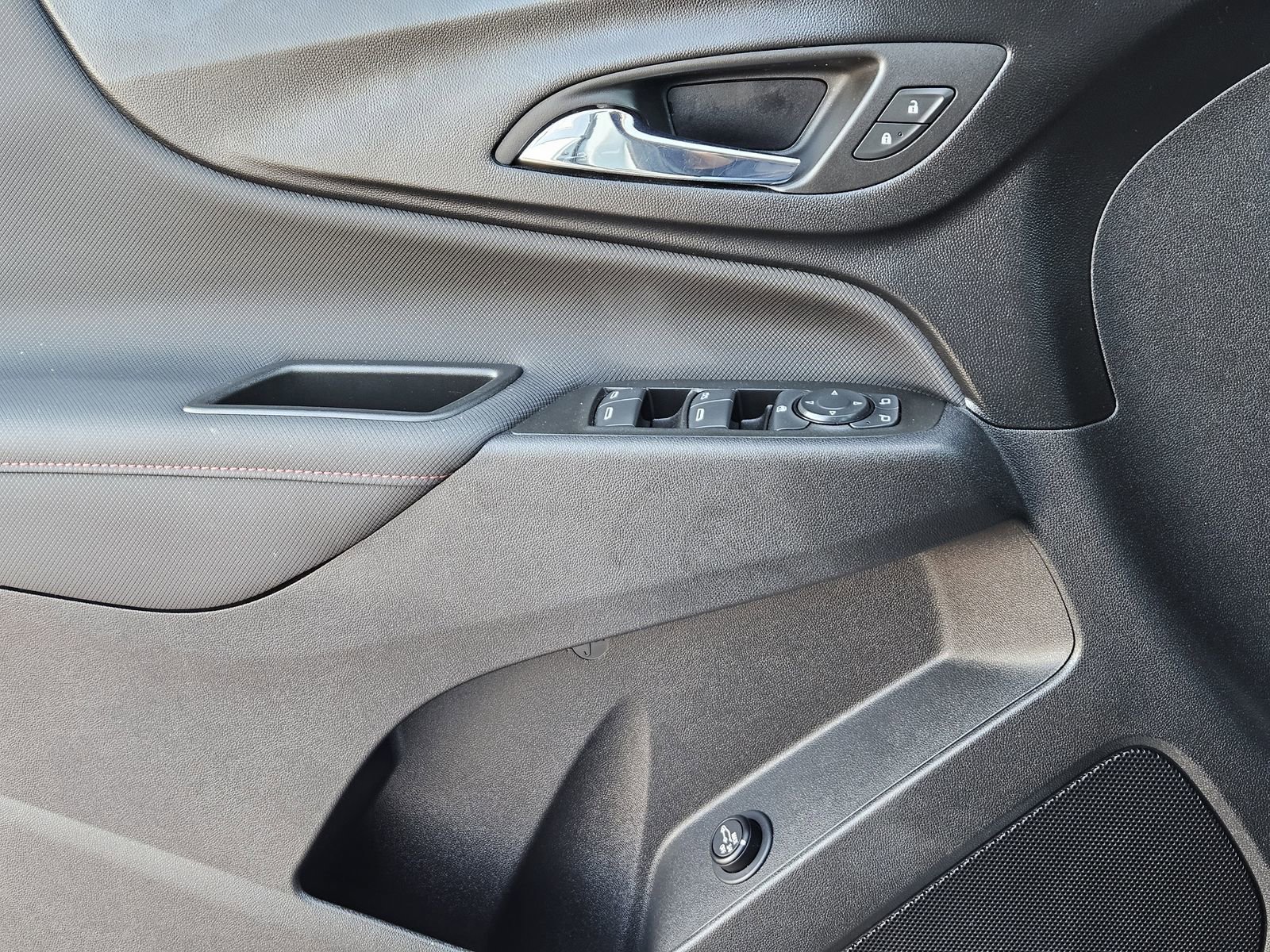 Certified 2022 Chevrolet Equinox RS FWD image 29