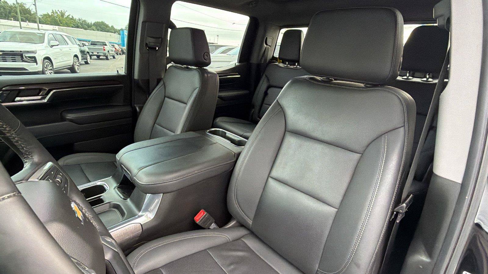 Used 2024 Chevrolet Silverado 1500 LTZ w/ LTZ Premium Package AWD/4WD image 18