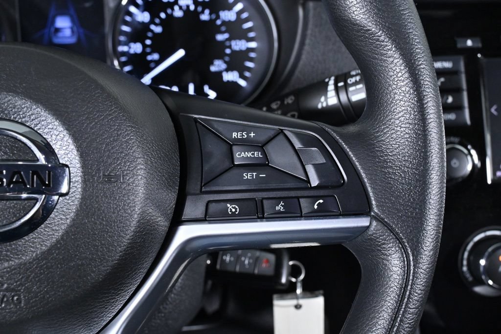 Used 2020 Nissan Rogue S AWD/4WD image 12