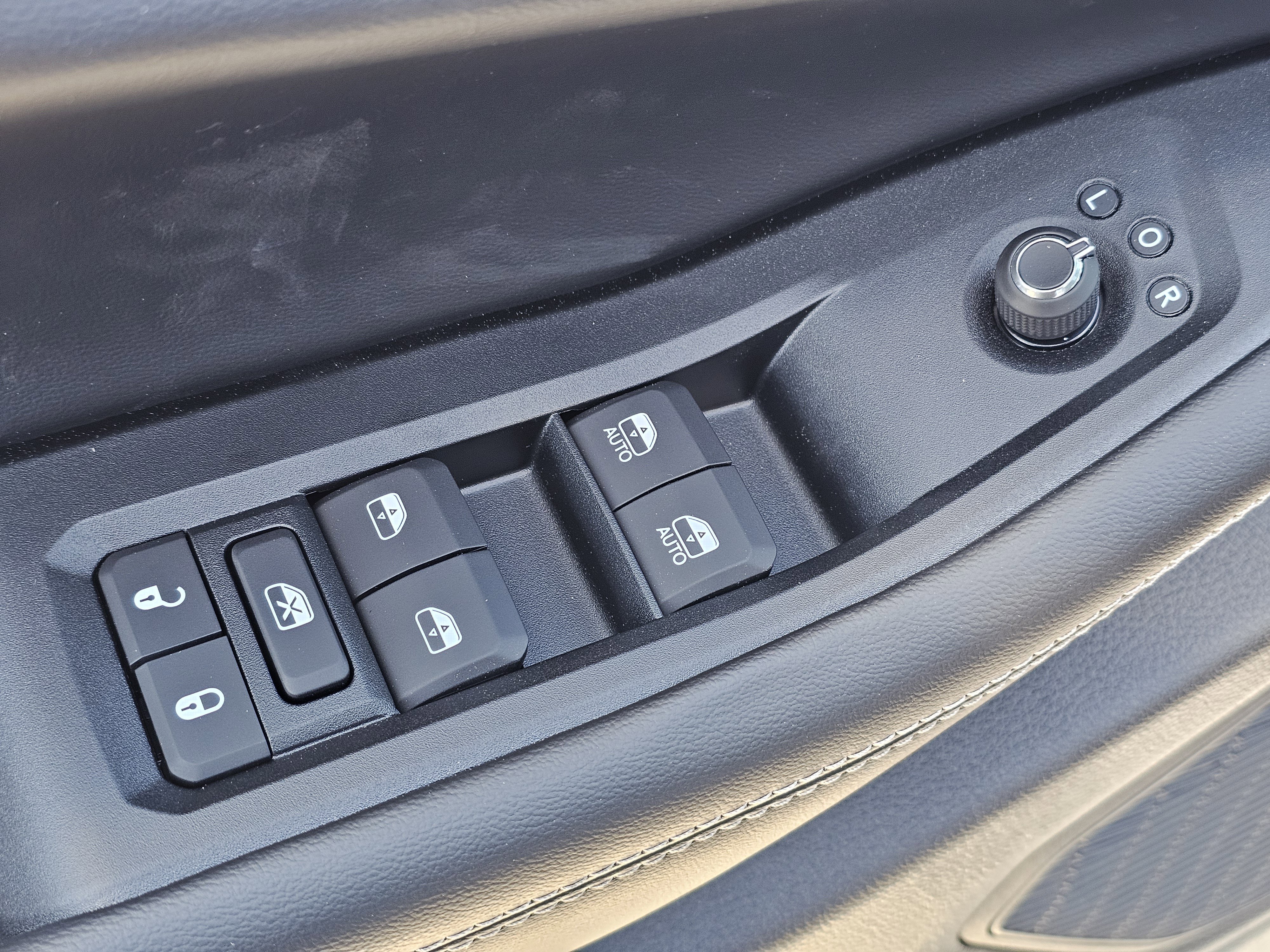 New 2026 Jeep Grand Cherokee Altitude image 15