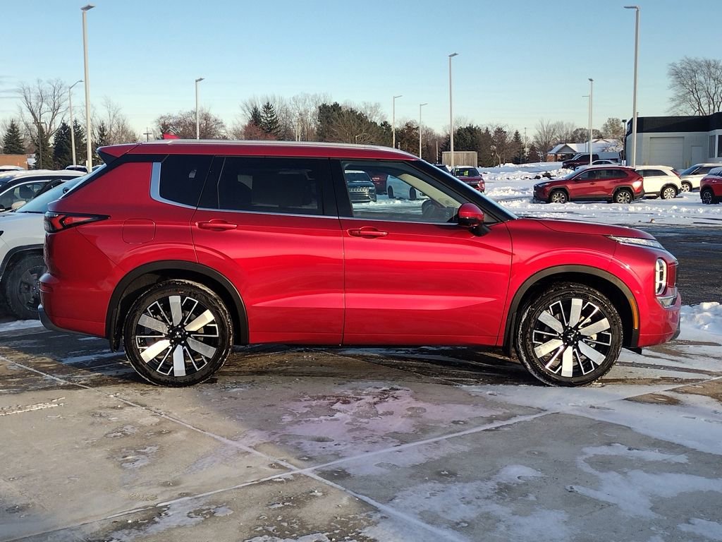 New 2026 Mitsubishi Outlander SEL image 15